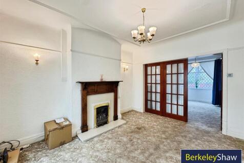 Dining room to living room