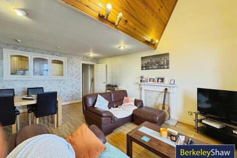 Living/dining room (3)