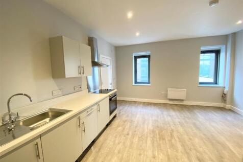 Lounge/ Kitchen Bedroom