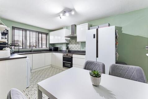 Lakeside View-kitchen diner