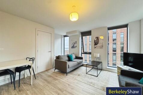 Kitchen diner/living area (4)