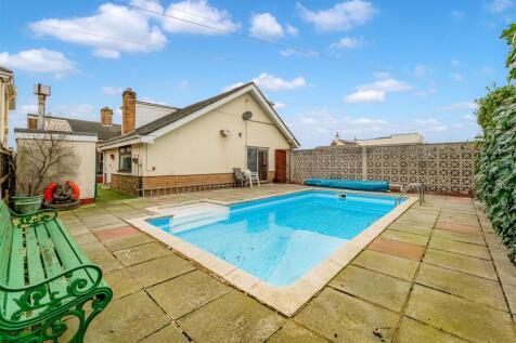 Margaret Road - Rear garden