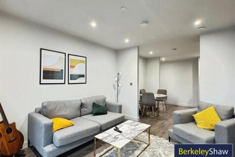 Kitchen diner/living area (4)