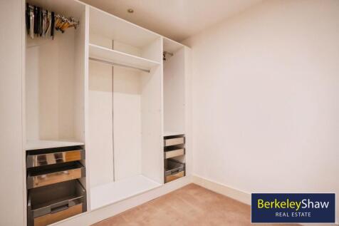 Walk-In Wardrobe