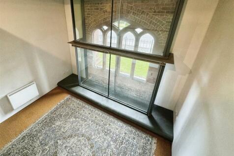 Feature window