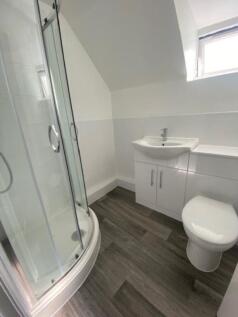 Bathroom 1_lge