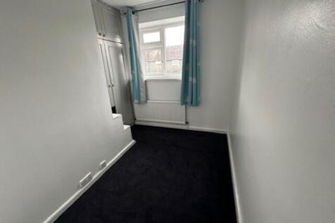Small Front Bed 1