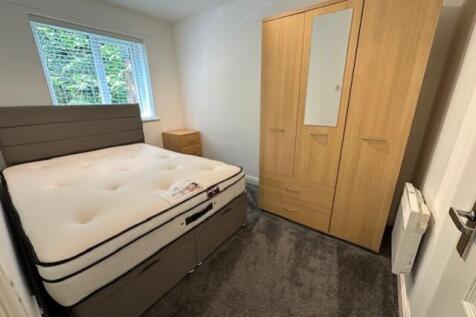 Bedroom 1 (1)