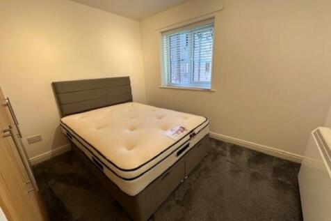Bedroom 2 (3)