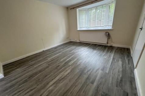 Front Lounge 1