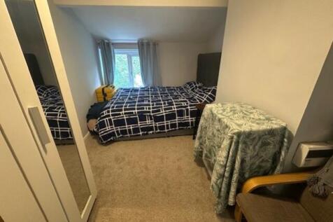 Bedroom (2)