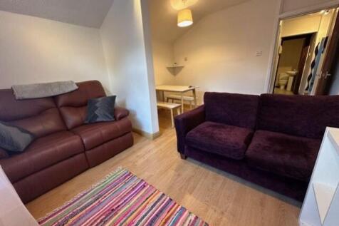 Lounge 4
