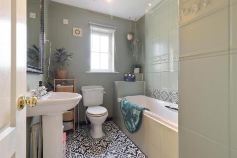 EN SUITE