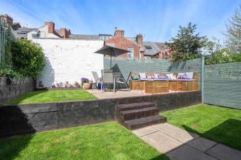REAR  GARDEN