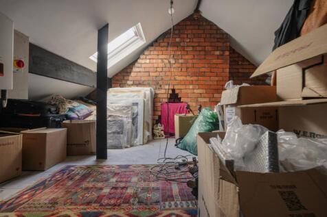 ATTIC ROOM