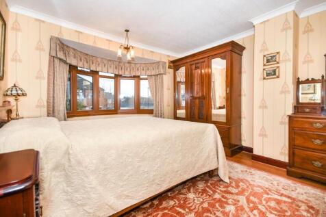 BEDROOM NO.1