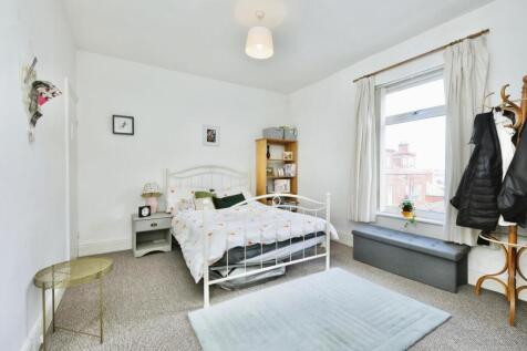 BEDROOM NO.1