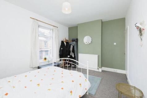 BEDROOM NO.1