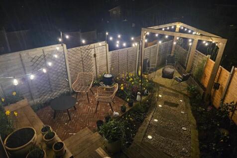 NIGHT GARDEN