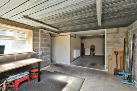 BASEMENT ROOM