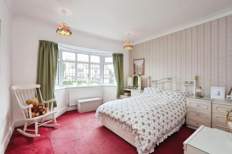 BEDROOM NO.1