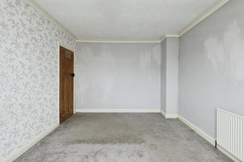 BEDROOM No.1