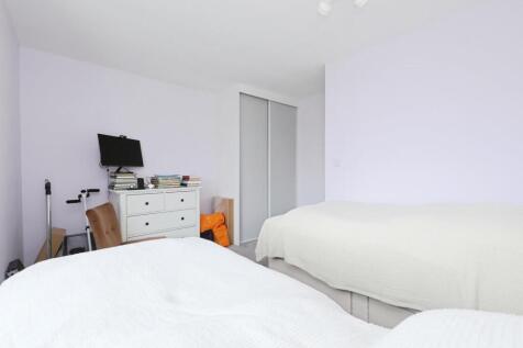 BEDROOM NO.1