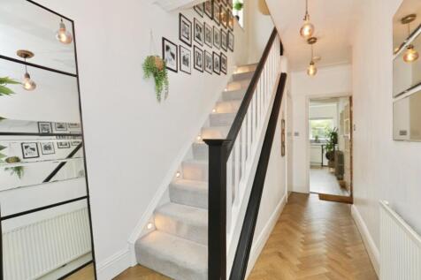 ENTRANCE LOBBY