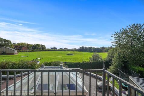 PRIMARY BEDROOM VIEW