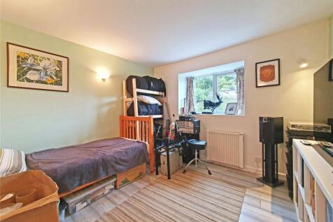Bedroom 3 / Study