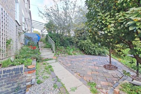 Middle Patio