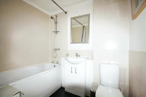 ae519bbb-Bathroom.jpg