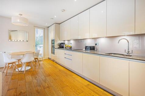 Reception / Kitchen