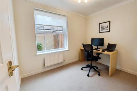 5d004b33-Office.jpg
