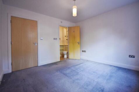 pbox-bedroom-344120.JPG