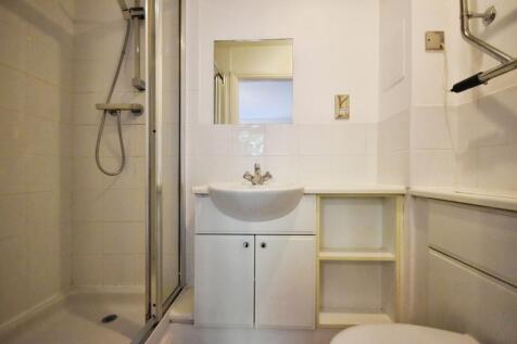 pbox-bathroom-344120.JPG