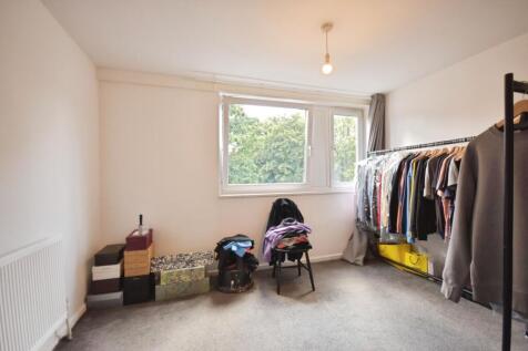 pbox-bedroom-334133.JPG