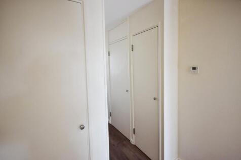 pbox-bedroom-340263.JPG