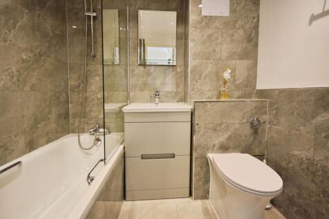 pbox-bathroom-340263.JPG
