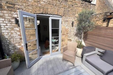 Collingham Place- 26 Flat2 - RoofTerraceDoors.jpg