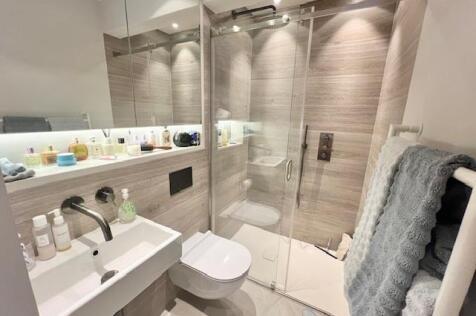 Collingham Place- 26 Flat2 - Shower.jpg