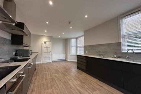 Kitchen 3.jpeg