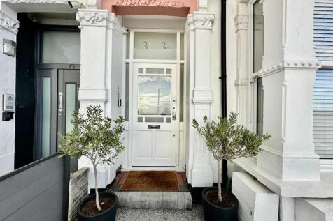 WhatsApp Image 2025-10-21 at 4.18.21 PM (1).jpeg