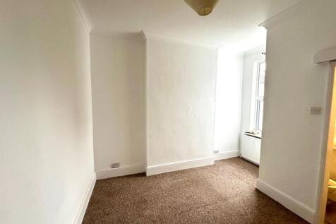 WhatsApp Image 2025-12-01 at 12.16.14 (7).jpeg