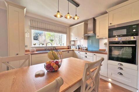 Kitchen/Dining Area