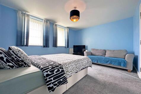 Lounge/Bedroom Four