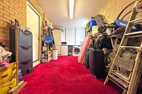 Garage/Utility