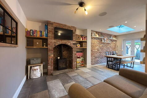 processed-AFB85DA...