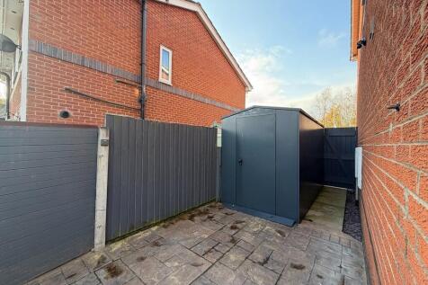 processed-EE1335C...