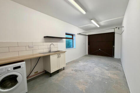 processed-BA70F54...